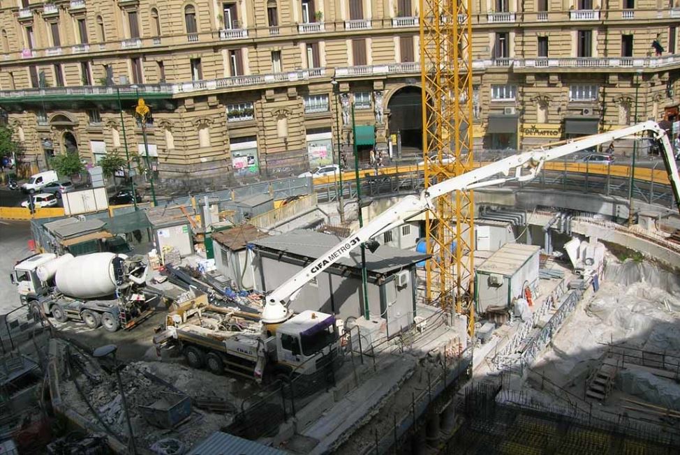 Realizzazione stazione Duomo in spazi strettissimi, in ambiente fortemente urbanizzato