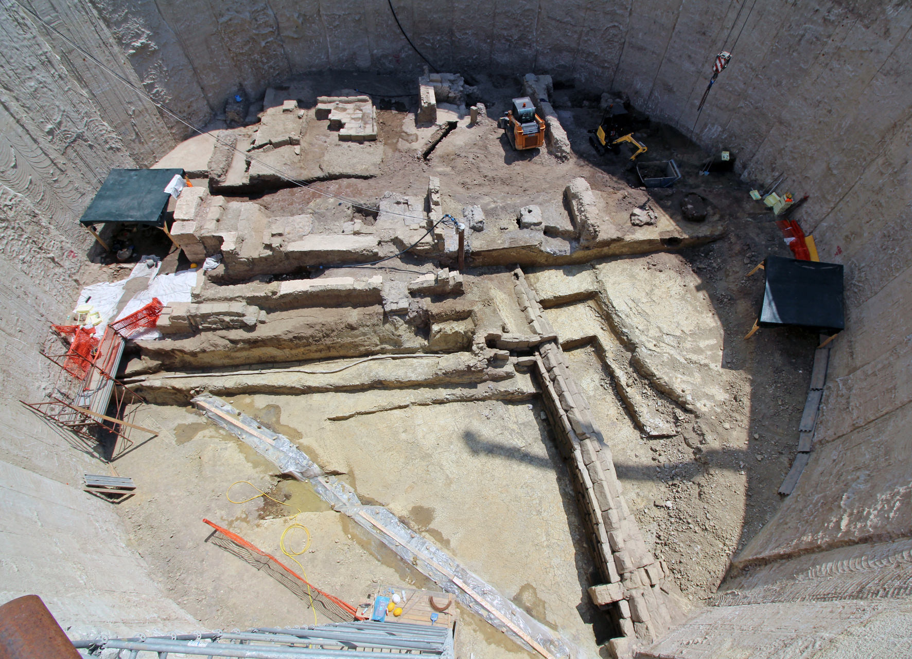 Ritrovamenti archeologici durante lo scavo del pozzo Celimontana