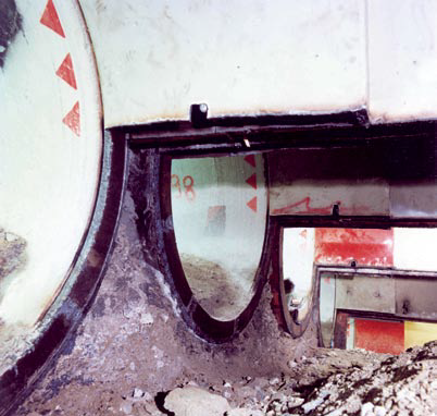 Taglio dei minitunnel per la realizzazione degli archi trasversali